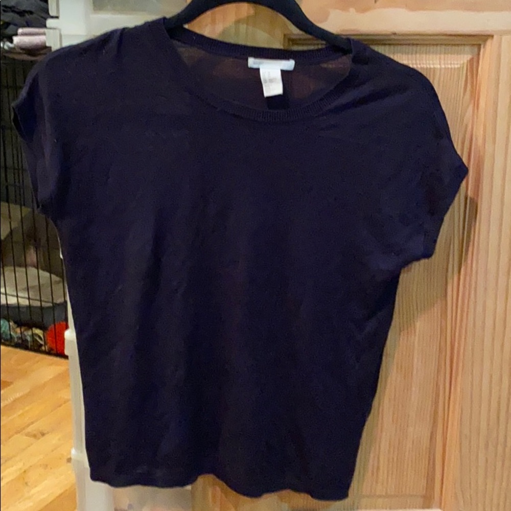 Light weight sweater short sleeve top